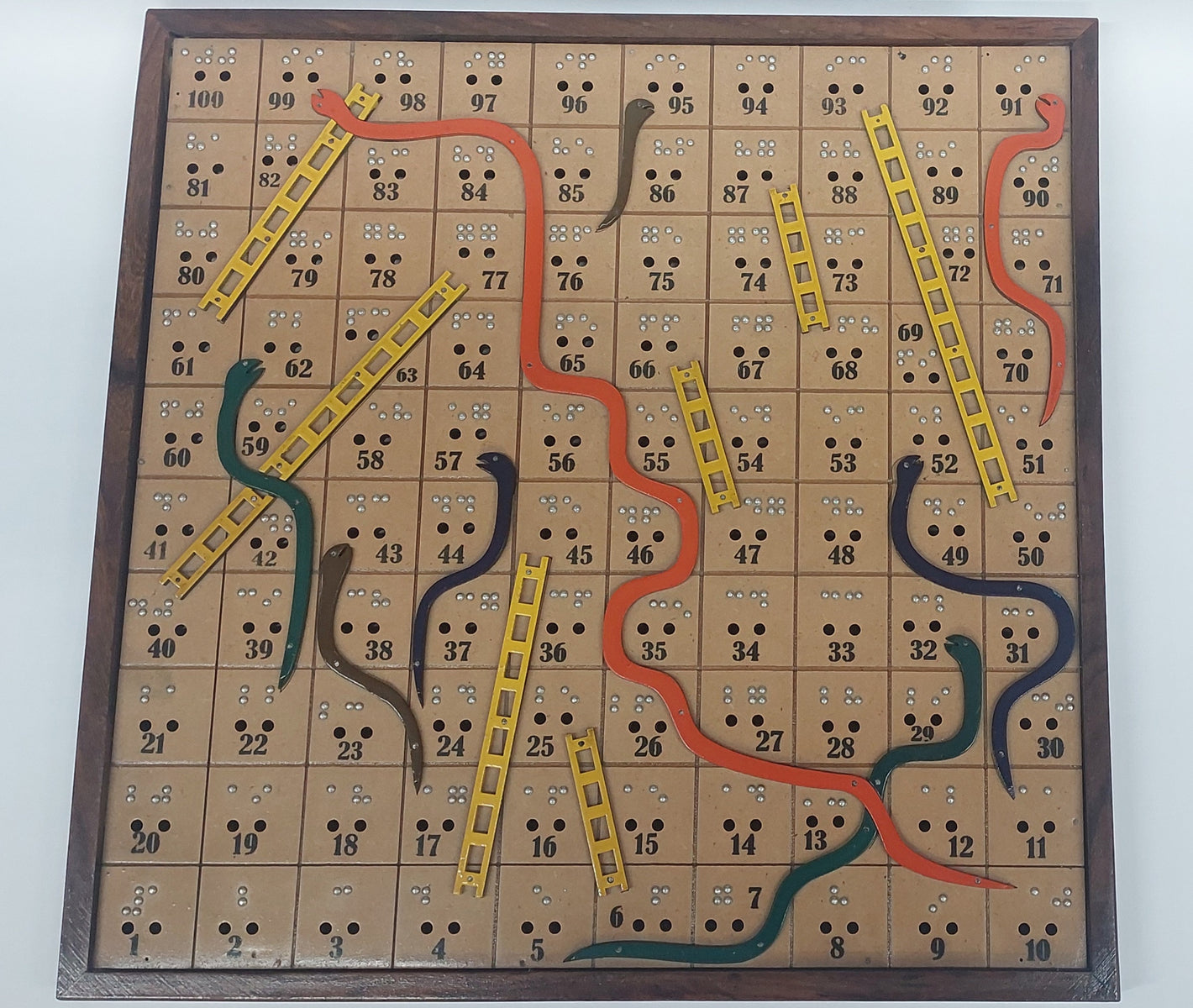 Accessible Snakes and Ladder